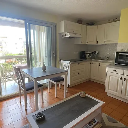 Apartment Cozy Cocoon With Balcony And Pool *